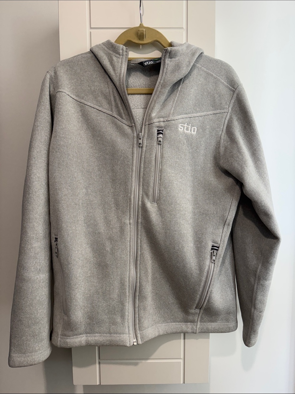 Stio Men's Light Gray Full‑Zip Hooded Jacket